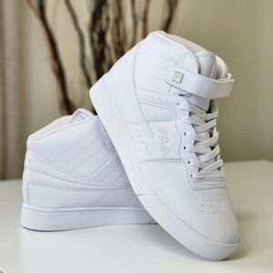 NEW! Men's Fila Vulc 13 Hi-Top Lace Up Basketball Shoes / Size 9.5